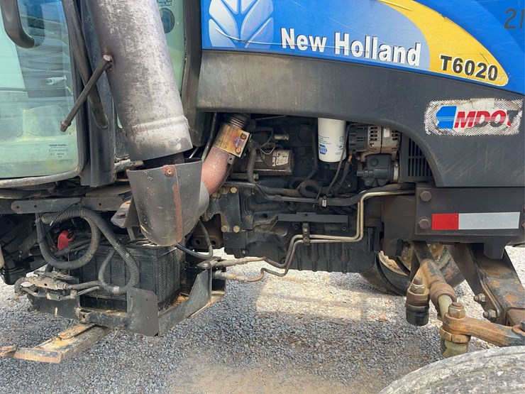 new-holland-t6020-image-10