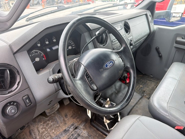 2012-ford-f650-image-13