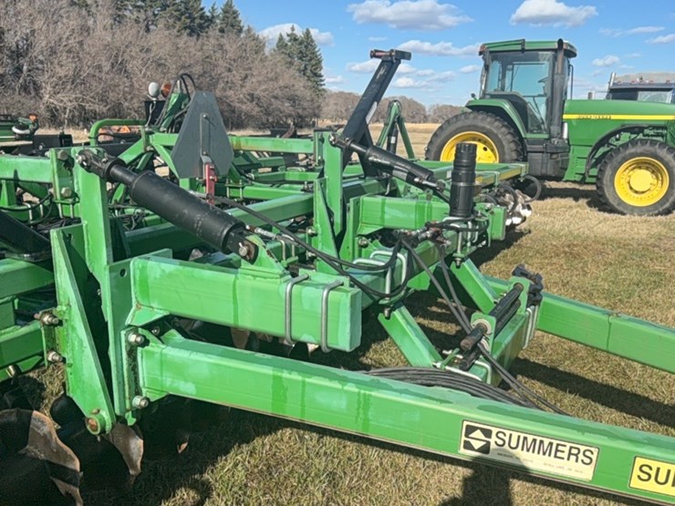 summers-40’-supercoulter-plus-vertical-tillage,-equipped-with-summer’s-heavy-duty-3-bar-harrows-and-rolling-baskets-image-65