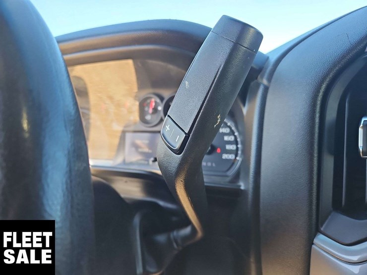2020-chevrolet-silverado-3500hd-image-30