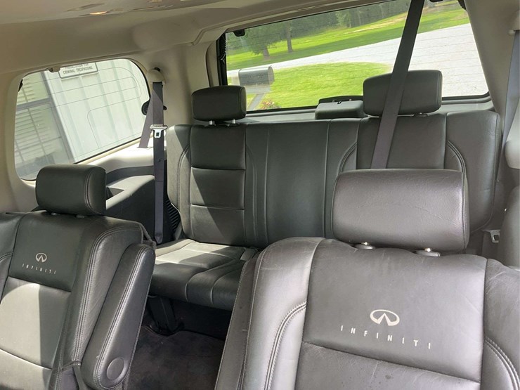 2004-infiniti-qx56-image-21