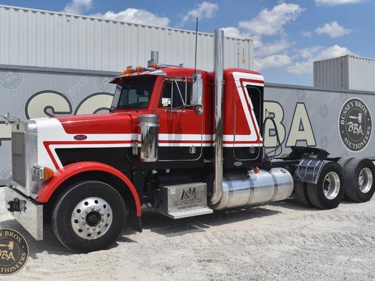 2005-peterbilt-378-image-2