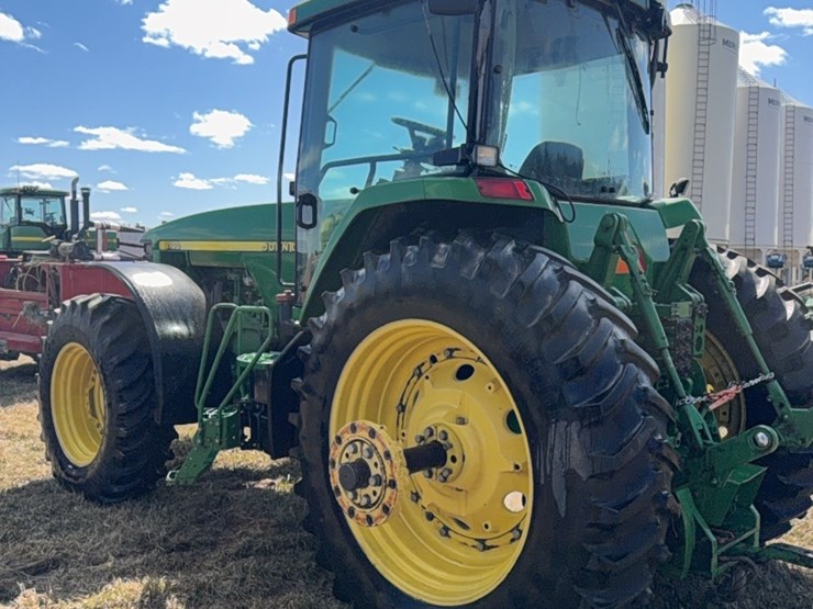 john-deere-8100-image-11