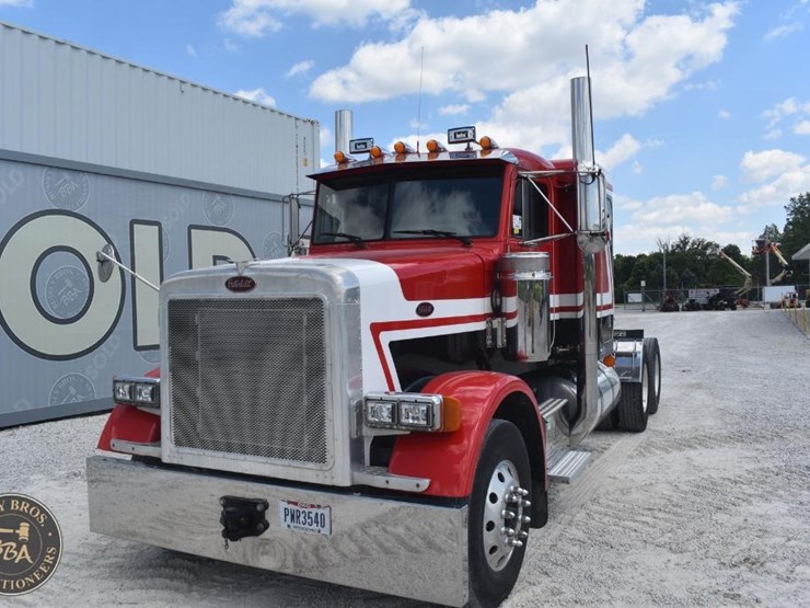 2005-peterbilt-378-image-22