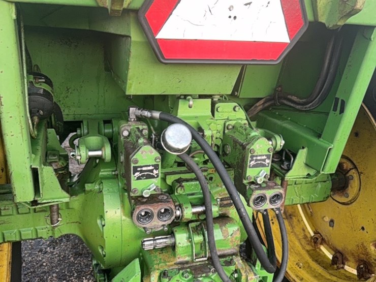 john-deere-725-image-20