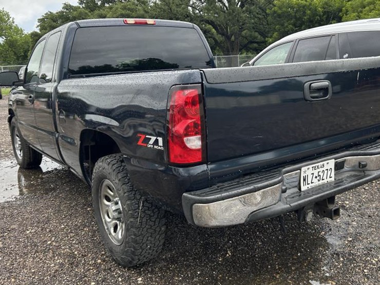 2006-chevrolet-silverado-1500-z71-image-8