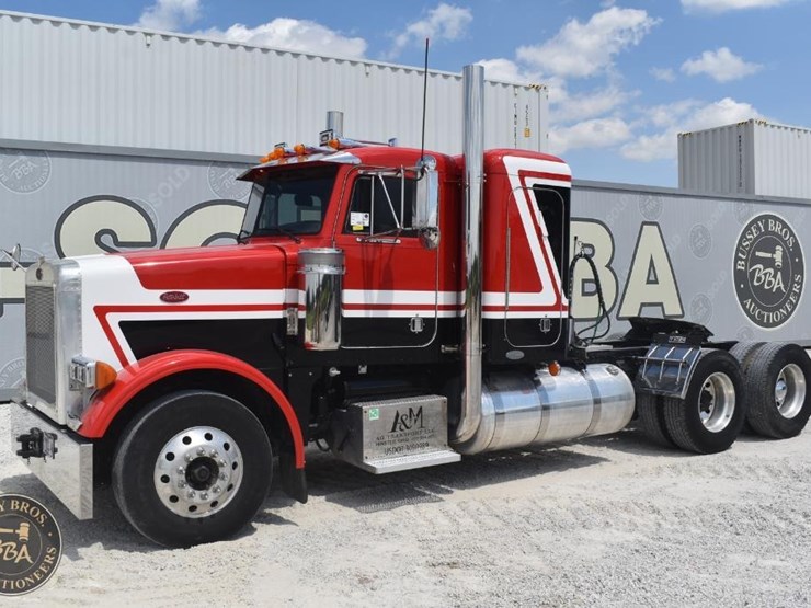 2005-peterbilt-378-image-1