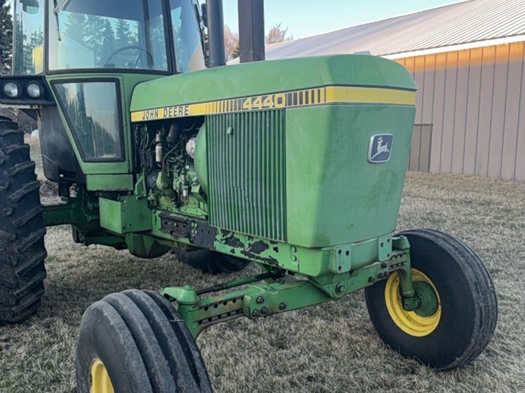 john-deere-4440-image-26