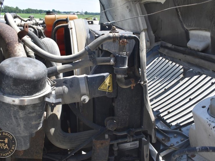 2012-international-durastar-4400-image-42