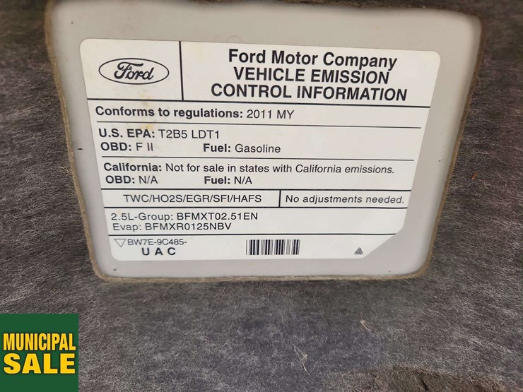 2011-ford-escape-image-24