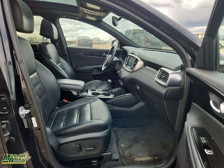 2017-kia-sorento-image-19