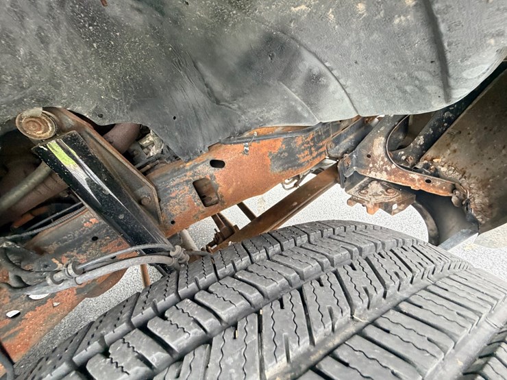 2004-ford-f350-image-16