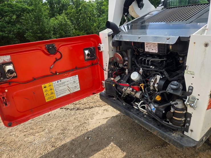 2024-bobcat-t650-image-16