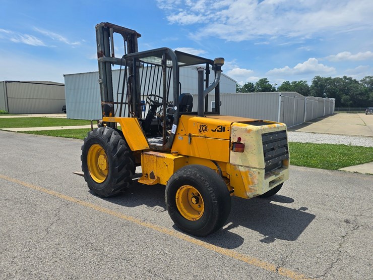 jcb-930-image-13