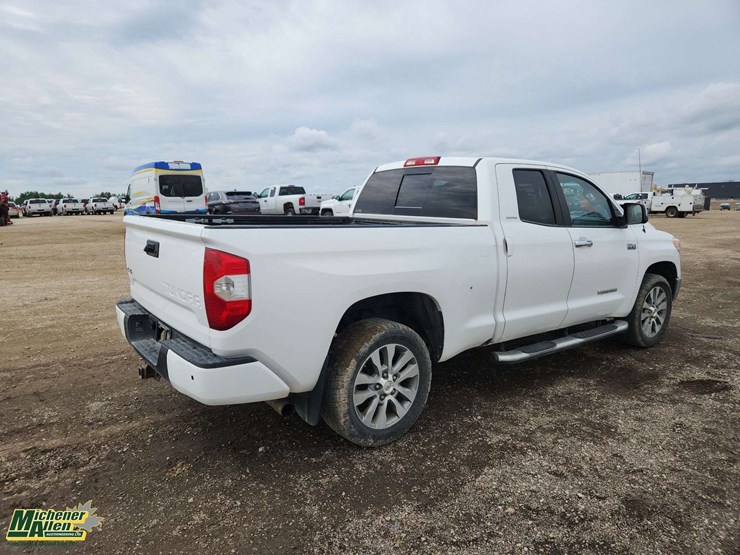 2015-toyota-tundra-image-4