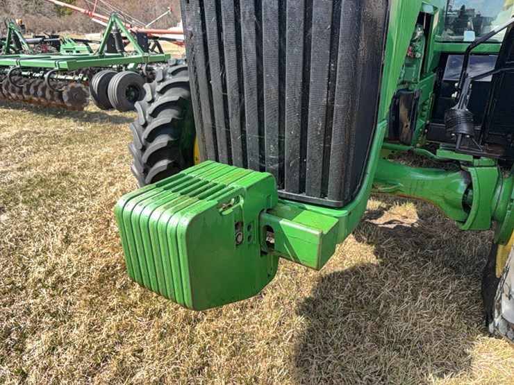 john-deere-8100-image-47
