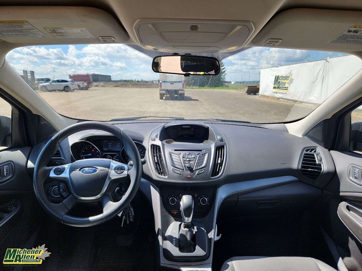 2016-ford-escape-image-8