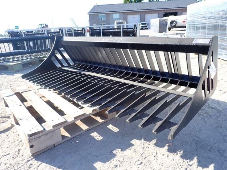 unused-greatbear-72-in.-skid-steer-rock-bucket-image-7