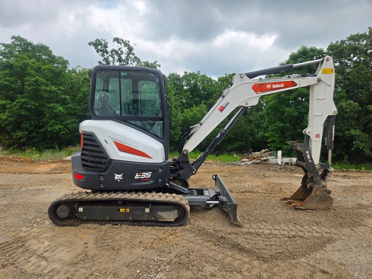 2023-bobcat-e35i-image-13