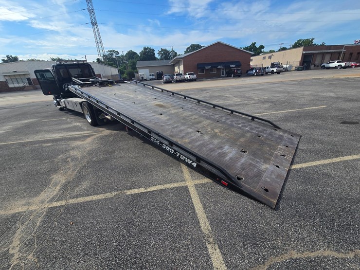 2022-peterbilt-337-image-84