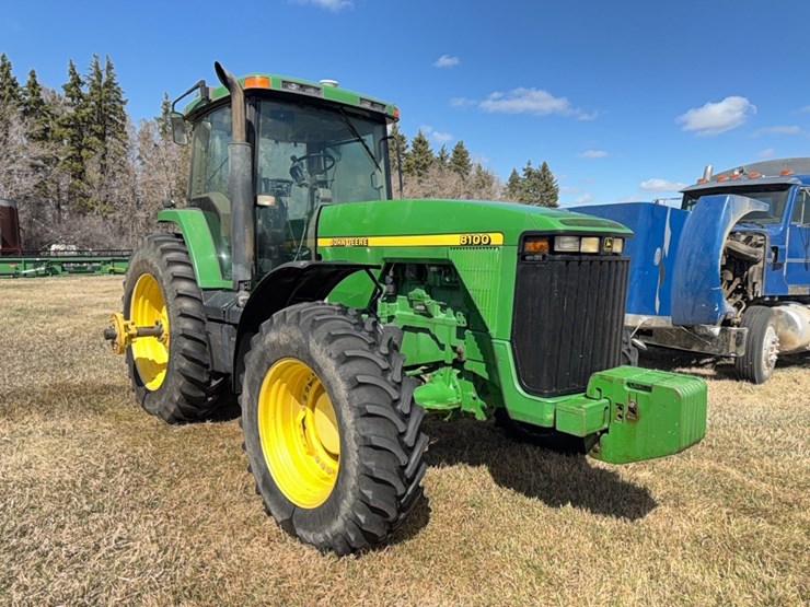 john-deere-8100-image-40