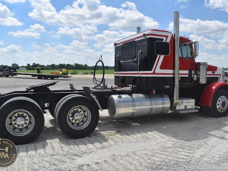 2005-peterbilt-378-image-13