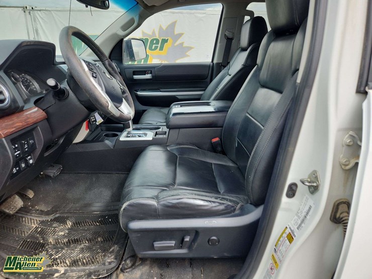 2015-toyota-tundra-image-15