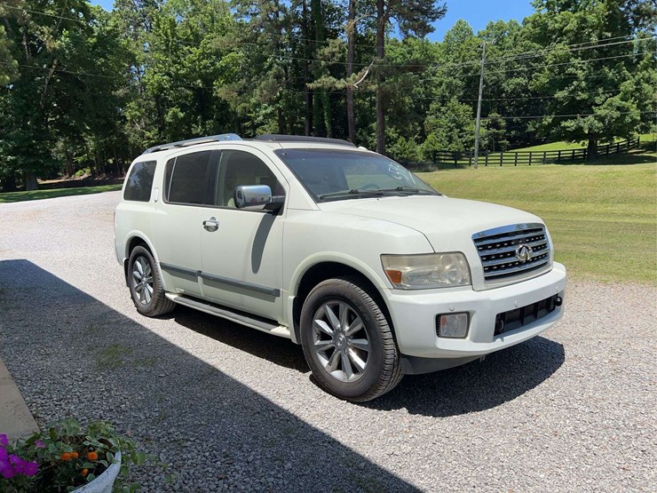 2010-infiniti-qx56-image-5