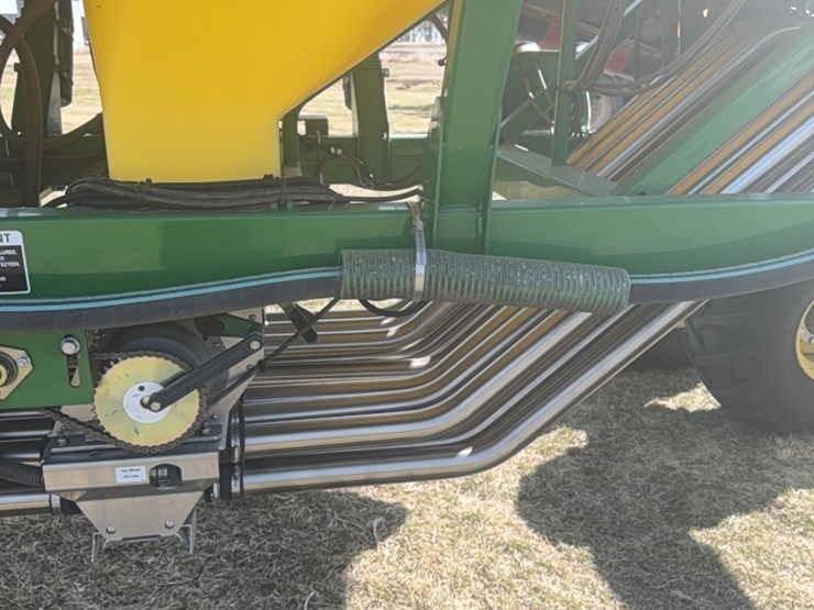 2000-john-deere-1910-image-143