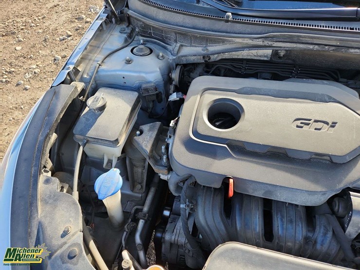 2017-hyundai-sonata-4dr-sedan-image-29