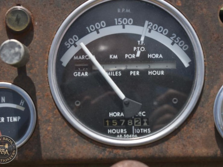 john-deere-3010-image-35