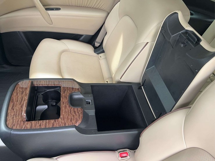 2019-nissan-armada-image-19