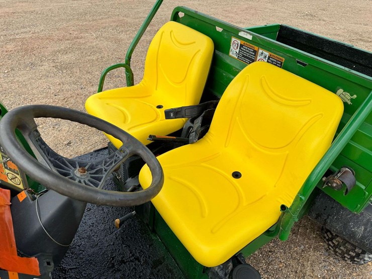 john-deere-gator-image-10