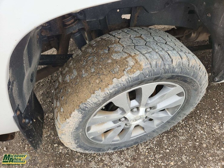 2015-toyota-tundra-image-12