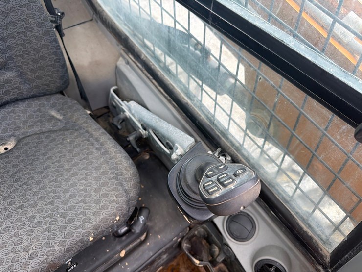 case-sr210b-image-13