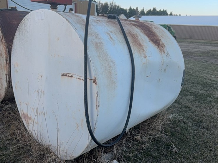 1000-gallon-fuel-tank-with-pump-image-4
