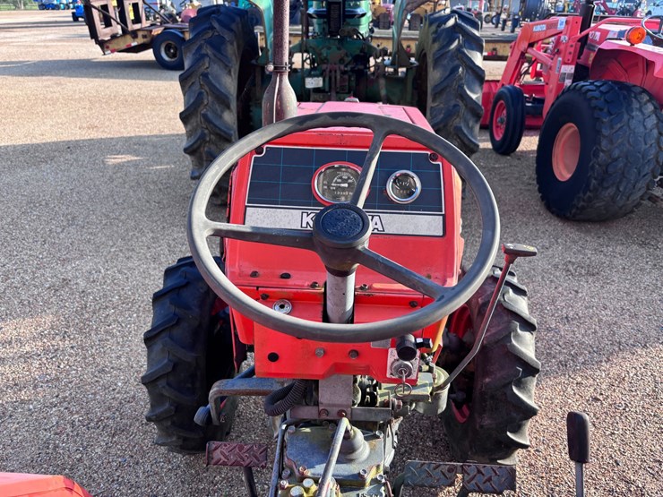 kubota-l2350-image-8