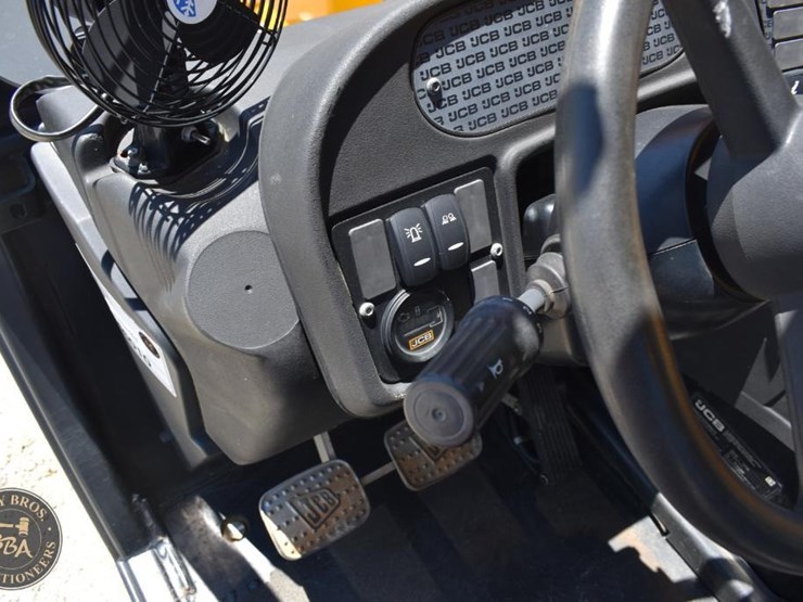 2023-jcb-510-56-image-30