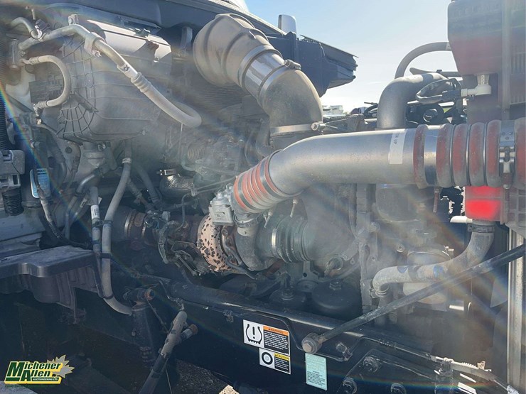 2018-kenworth-t680-image-21
