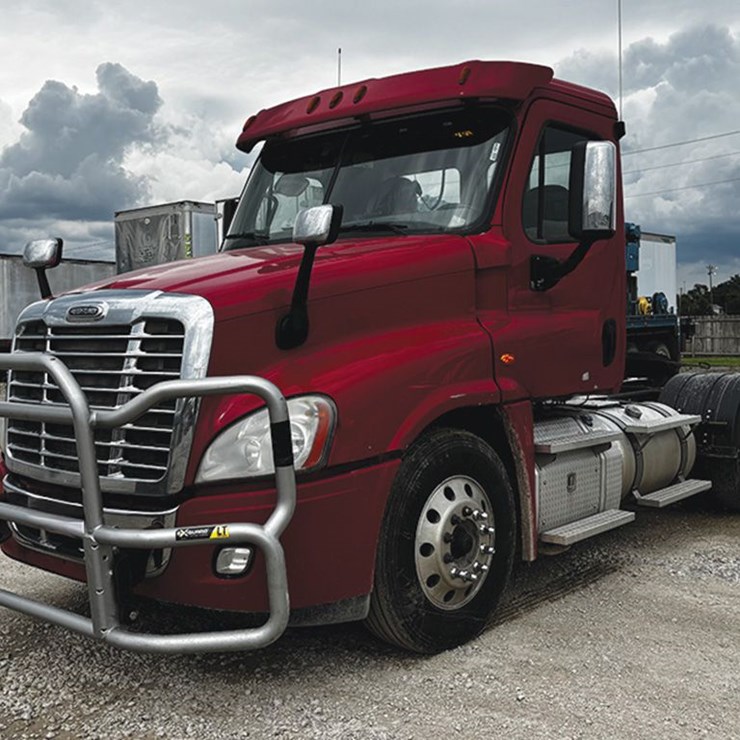 2017 FREIGHTLINER CASCADIA 125
