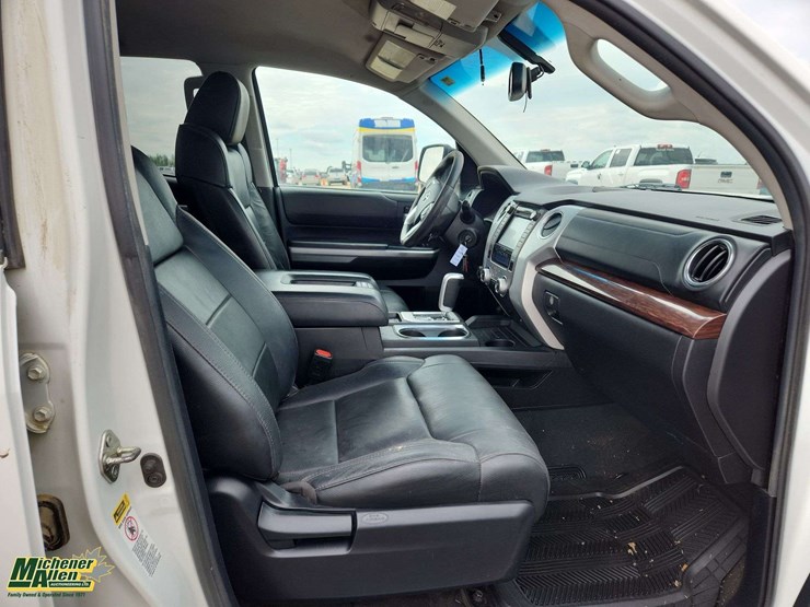 2015-toyota-tundra-image-14
