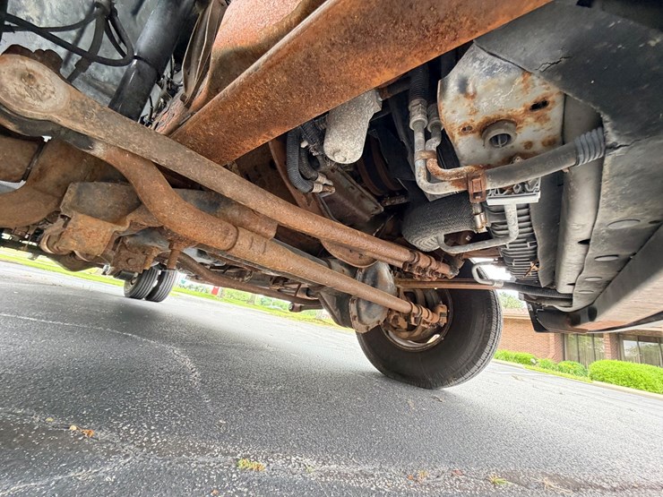 2004-ford-f350-image-18