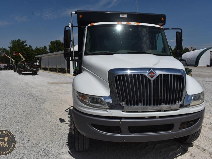 2012-international-durastar-4400-image-12