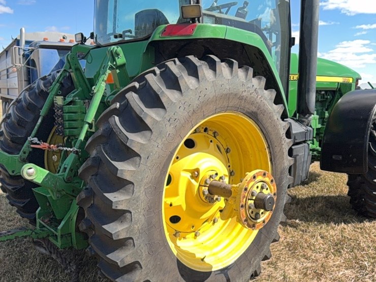 john-deere-8100-image-23