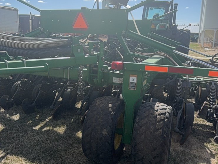 2000-john-deere-1910-image-157