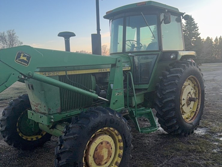 john-deere-725-image-5