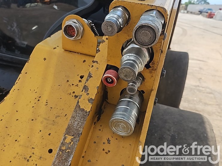 2022-caterpillar-272d3-xe-image-16