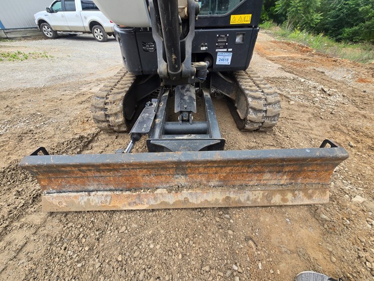 2023-bobcat-e35i-image-47