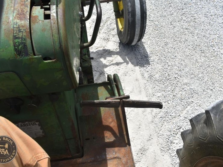 john-deere-3010-image-41