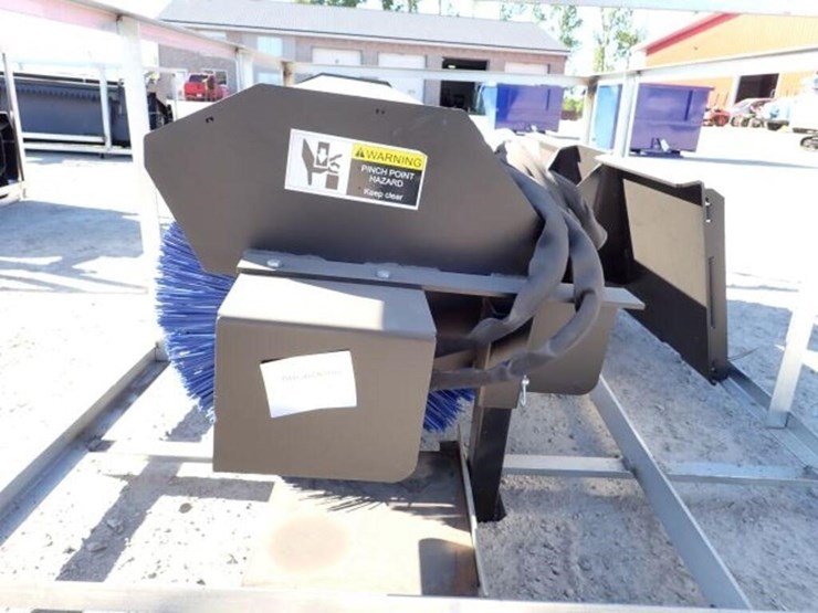 unused-greatbear-72-in.-angle-skid-steer-broom-image-5